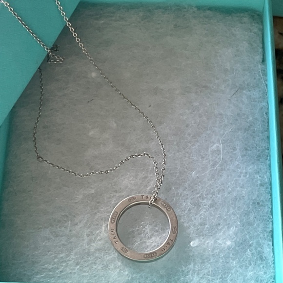 OlTiffany 1837® Circle Pendant in Silver, Medium - Picture 3 of 4